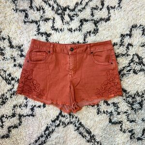 Women’s Altar’d State Festival Red Lace Denim Stretch Shorts Size 29